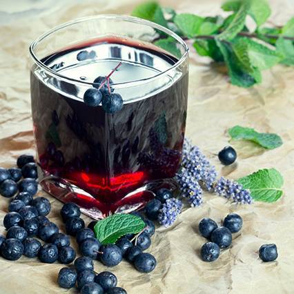 Вино из черноплодной рябины: пошаговый рецепт